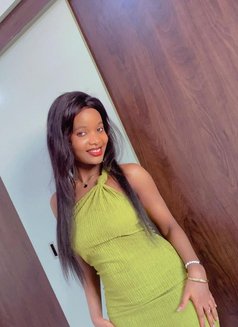 Sarah - puta in Riyadh Photo 1 of 12