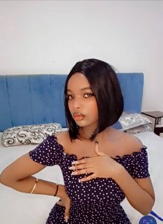 Sarah - puta in Riyadh Photo 3 of 12