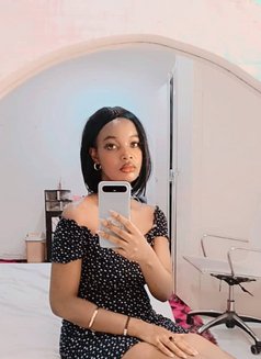 Sarah - puta in Riyadh Photo 4 of 12