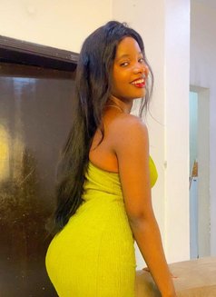 Sarah - puta in Riyadh Photo 9 of 12