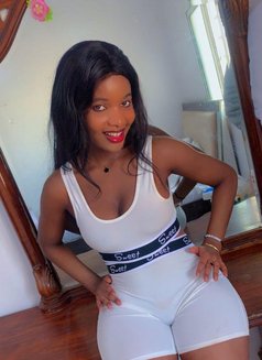 Sarah - puta in Riyadh Photo 12 of 12