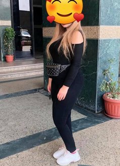 Sarah Syrian Model - escort in Dubai Photo 2 of 4