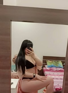 Sarah Syrian Model - escort in Dubai Photo 4 of 4