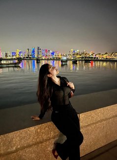 Sarah Syrian Model - escort in Dubai Photo 2 of 3