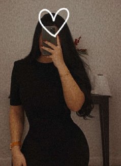 Sarah Syrian Model - escort in Dubai Photo 1 of 3