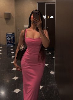 Sarah Syrian Model - escort in Dubai Photo 2 of 4