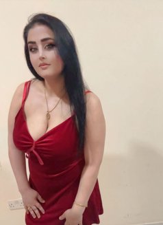 Sarah Syrian Model - escort in Dubai Photo 1 of 4