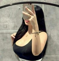 Sarah Syrian Model - puta in Khobar Photo 1 of 4