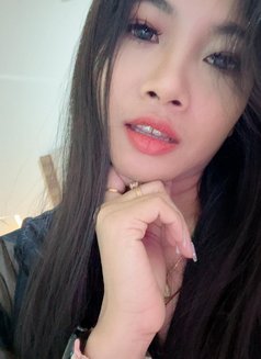 Sarah - masseuse in Al Manama Photo 1 of 8