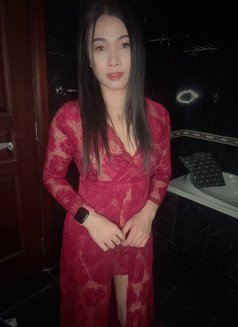 Sarah (Juffair) - Masajista in Al Manama Photo 14 of 18