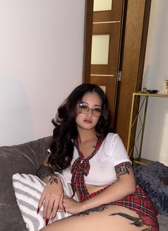 Sarah - escort in Al Manama Photo 1 of 6