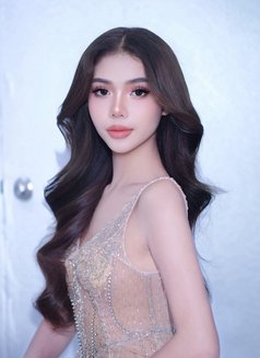 Sarah - escort in Bangkok Photo 1 of 12