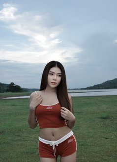 Sarah - escort in Bangkok Photo 13 of 14