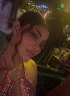 Sarah - escort in Iwakuni Photo 9 of 18