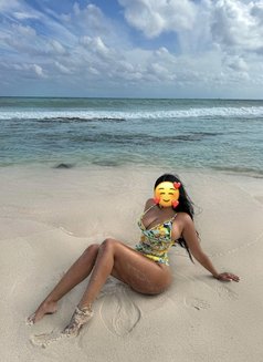 Sarah - escort in Göteborg Photo 2 of 2