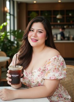 Sarah - puta in Khobar Photo 9 of 9