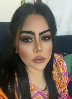 Sarah - escort in Muscat Photo 4 of 6