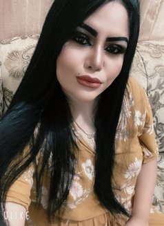 Sarah - escort in Muscat Photo 5 of 6