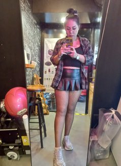 Sarah - escort in Phuket Photo 3 of 9