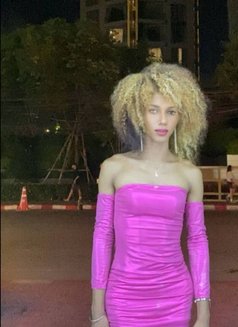 Sarah - masseuse in Pattaya Photo 2 of 3