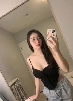 Sarah Tia - Acompañante in Jakarta Photo 3 of 3