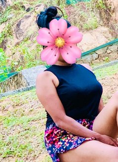 Sarah With Love(contact on whatsapp) - escort in Colombo Photo 1 of 6