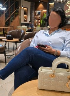 Sarah27 the Saudi Queen (online only) - escort in Dubai Photo 2 of 6