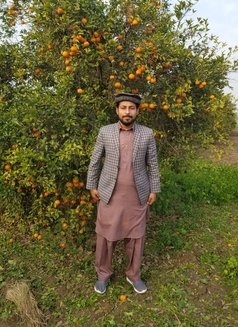Sardar Waqas - Male companion in Islamabad Photo 4 of 6