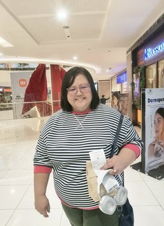 SARI - GFE/CONTENTS - escort in Manila Photo 4 of 13