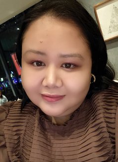 SARI - GFE/CONTENTS - escort in Manila Photo 8 of 13