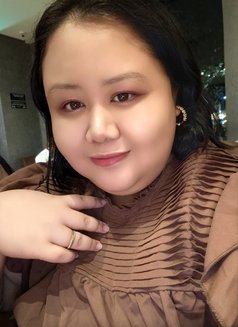 SARI - GFE/CONTENTS - escort in Manila Photo 9 of 13