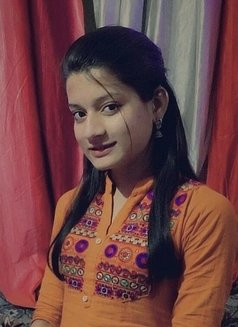 Sarika Thakur Real & Online Service - Acompañantes transexual in Noida Photo 4 of 27