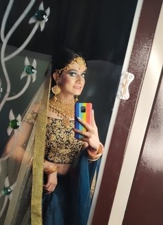 Sarika Thakur Real & Online Service - Transsexual escort in Noida Photo 5 of 25