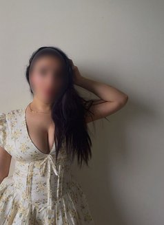 Sarina - escort in Dubai Photo 4 of 14