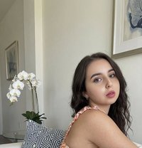 Sarina - escort in Muscat