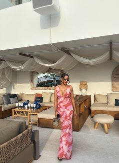 Sarine - escort in Phuket Photo 12 of 15