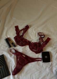 Sarine - escort in Phuket Photo 13 of 15