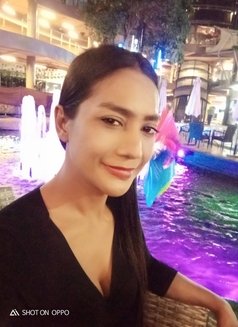 Saripanya - Transsexual escort in Bangkok Photo 4 of 4