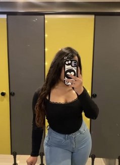 Sarita - escort in New Delhi Photo 2 of 4