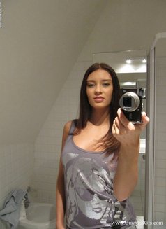 Sarita - escort in Pune Photo 1 of 3