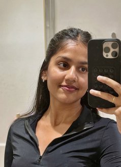 Sarita - escort in Muscat Photo 3 of 3