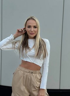 Sarma Dolls *Lena - escort agency in Dubai Photo 7 of 25