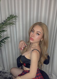 Sarna - Im back ! Waiting for you - escort in Dubai Photo 16 of 17