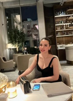 Sarna - New Photos - Acompañante in Dubai Photo 16 of 17