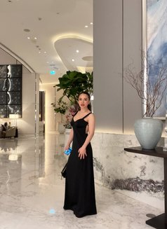Sarna - New Photos - Acompañante in Dubai Photo 17 of 17