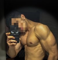 Sarp - Male escort in Baku