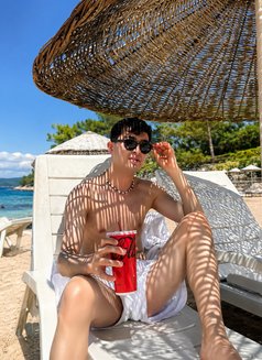 SarpVibe - Male escort in İstanbul Photo 7 of 12