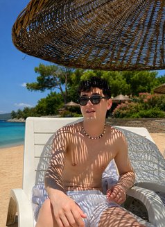 SarpVibe - Male escort in İstanbul Photo 8 of 12
