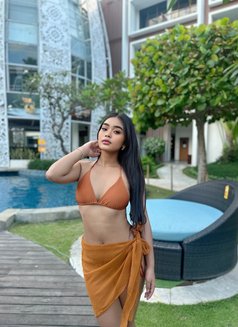 Sarra - escort in Bali Photo 6 of 11
