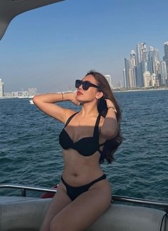 Sarra Luxury girl - escort in Dubai Photo 4 of 8